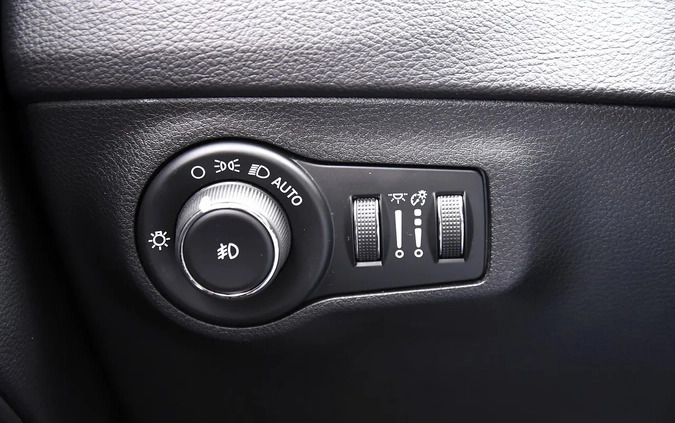 Jeep Compass cena 89900 przebieg: 87433, rok produkcji 2019 z Jawor małe 326